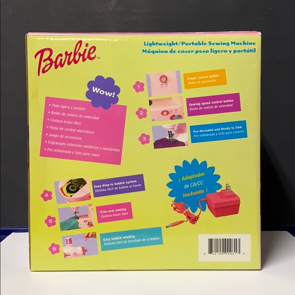 Barbie lightweight/Portable sewing machine - Picture 3 of 6